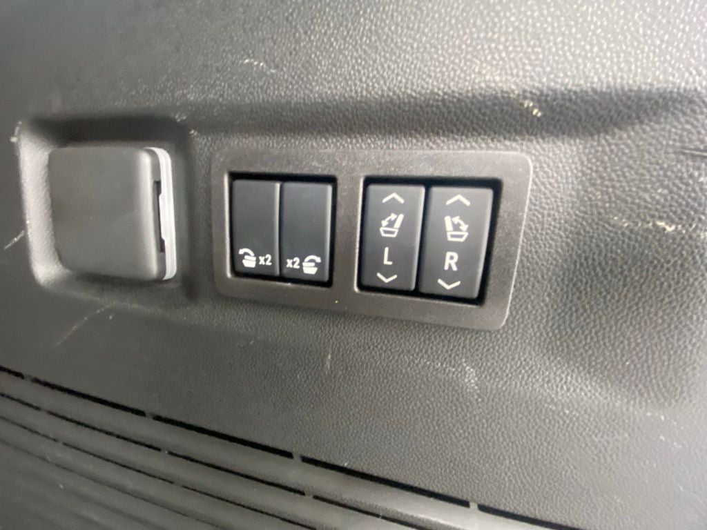 2025 GMC Yukon AT4 Ultimate