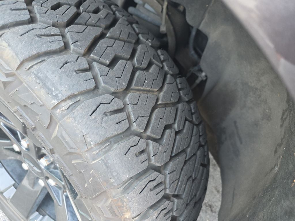 2017 Chevrolet Tahoe LT LEVEL KIT-WHEEL&TIRES