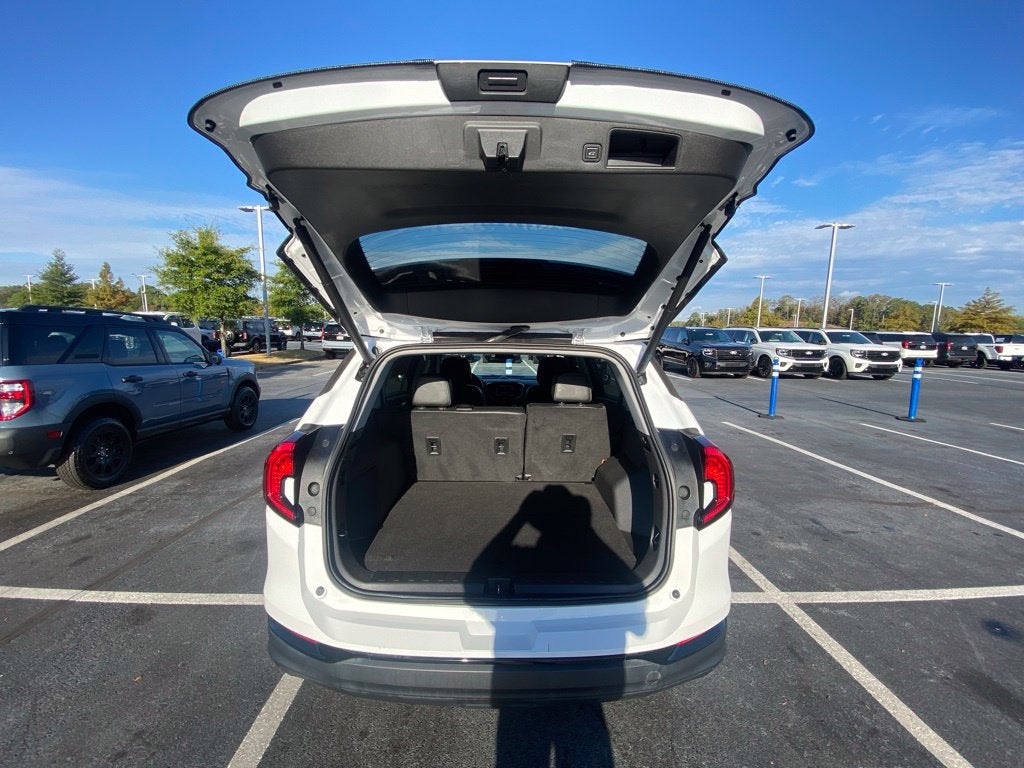 2022 GMC Terrain SLT