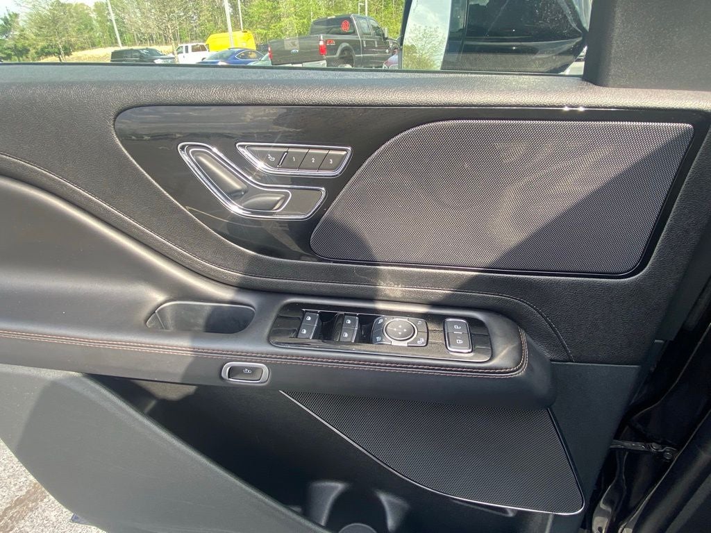 2023 Lincoln Aviator Standard