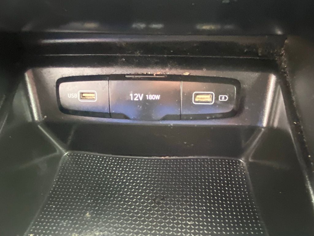 2022 Hyundai TUCSON SE