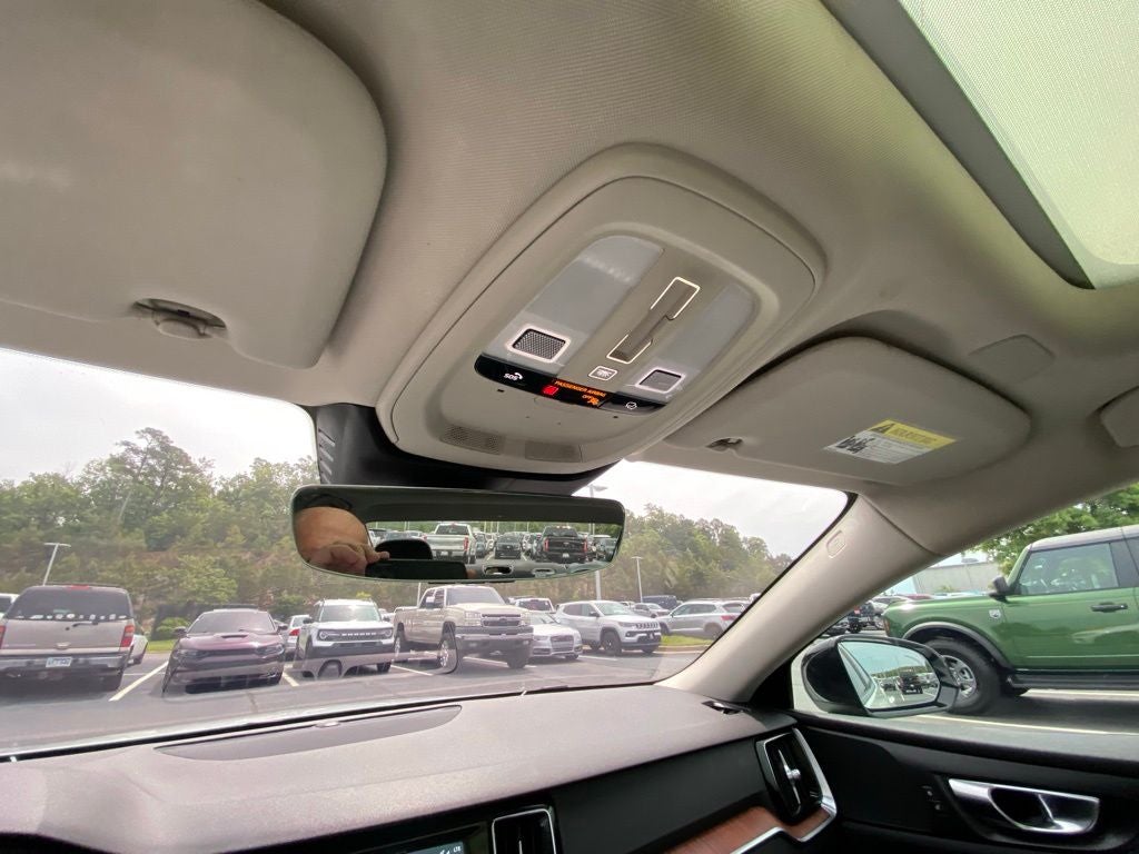 2024 Volvo S60 B5 Plus Dark Theme