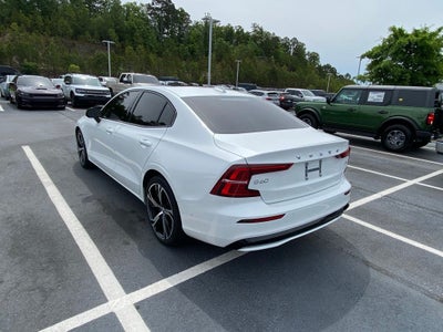 2024 Volvo S60 B5 Plus Dark Theme