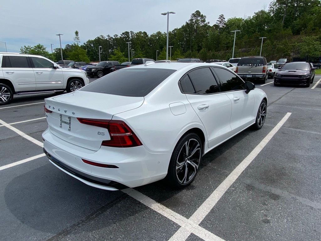 2024 Volvo S60 B5 Plus Dark Theme