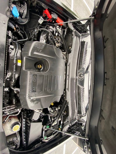 2025 Land Rover Defender 130 Outbound