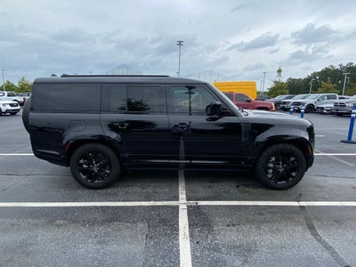 2025 Land Rover Defender 130 Outbound