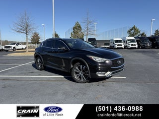 2017 INFINITI QX30 Premium
