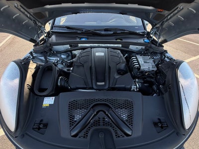 2022 Porsche Macan S