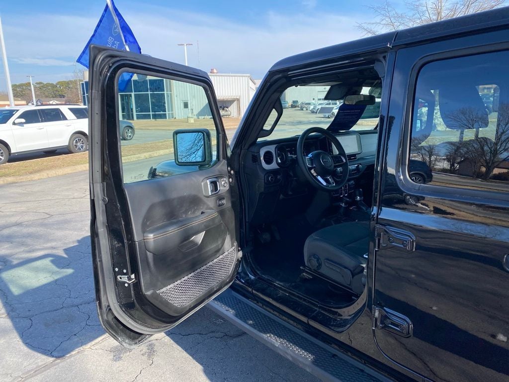 2024 Jeep Wrangler Sahara