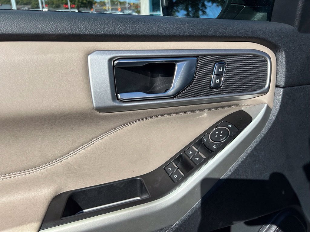 2020 Ford Explorer XLT - 202A PACKAGE