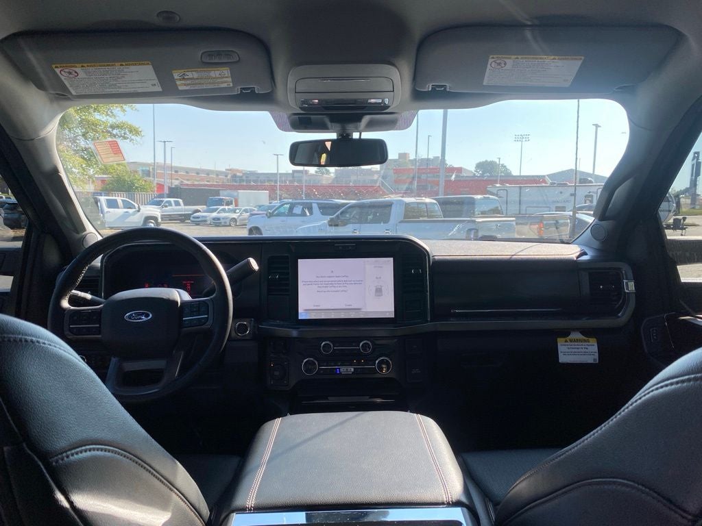 2025 Ford F-250SD Lariat Blackout Package-FX4