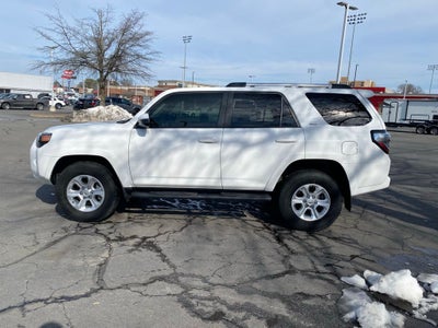 2022 Toyota 4Runner SR5
