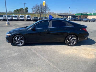 2024 Hyundai ELANTRA SEL