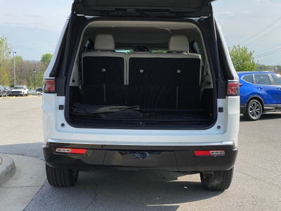 2024 Jeep Wagoneer Base