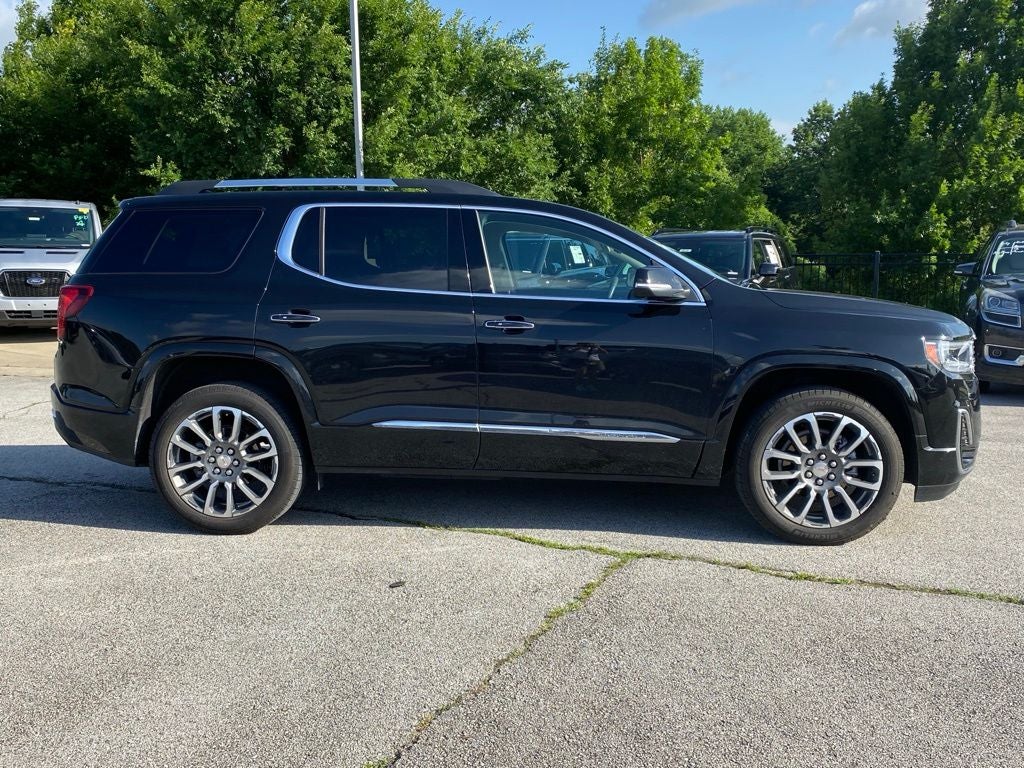 2023 GMC Acadia Denali