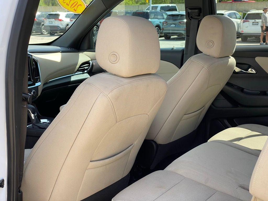 2023 Chevrolet Traverse LS