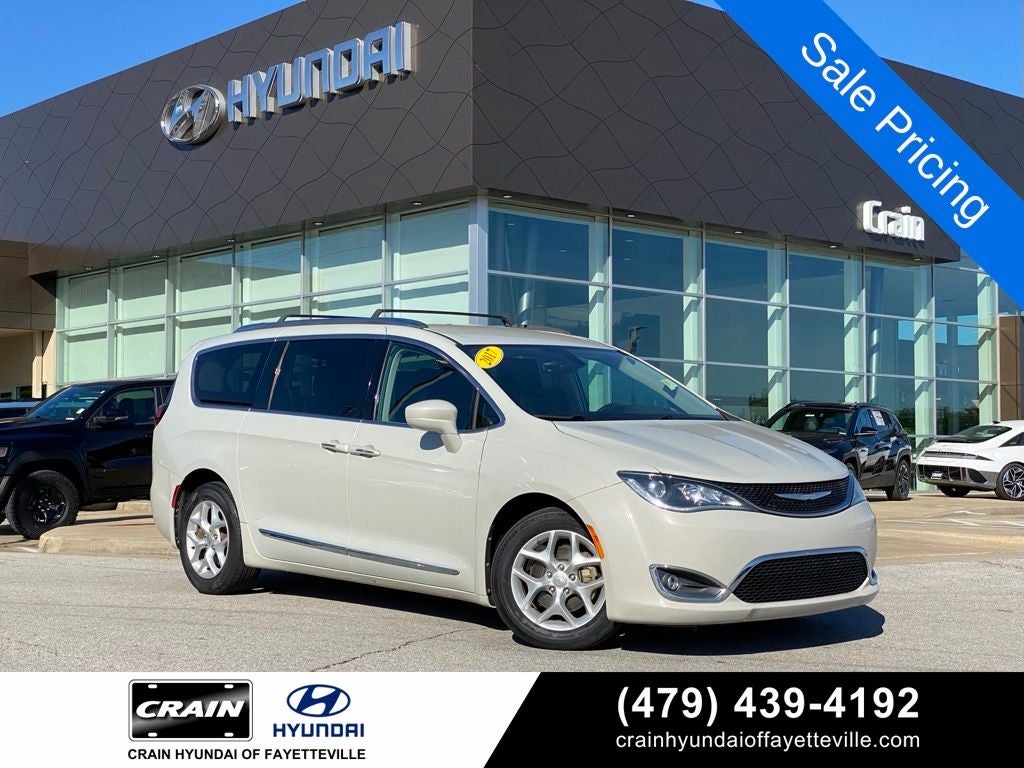 2017 Chrysler Pacifica Touring L Plus