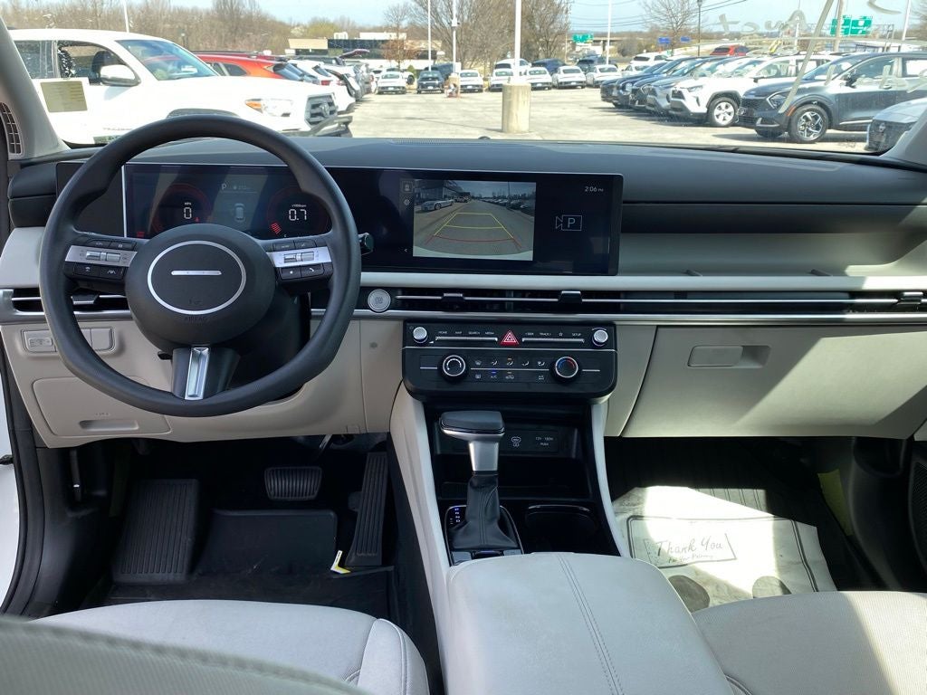 2025 Hyundai TUCSON SE