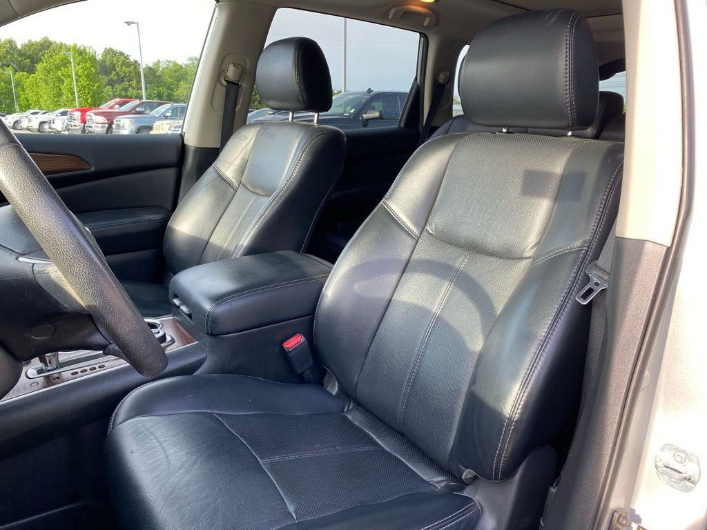 2017 Nissan Pathfinder Platinum