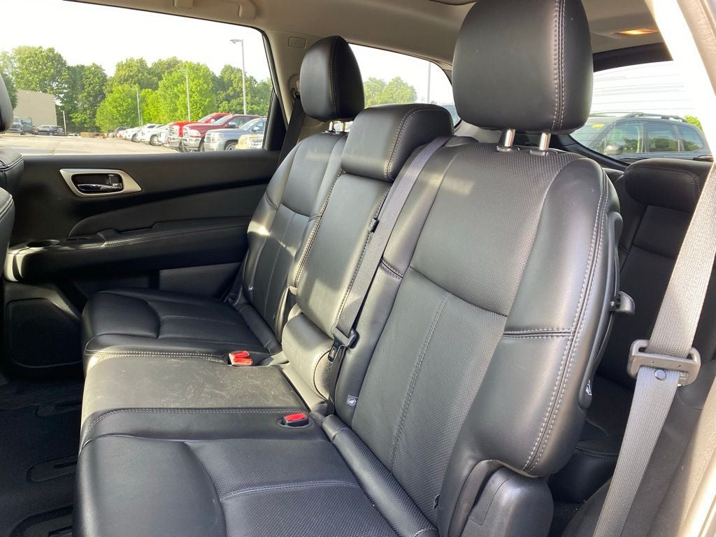 2017 Nissan Pathfinder Platinum