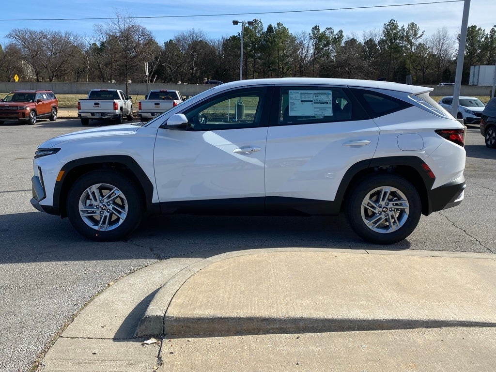 2026 Hyundai TUCSON SE FWD