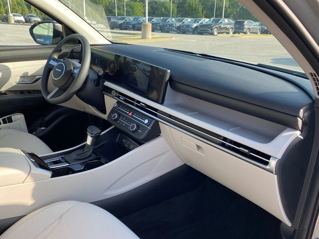 2026 Hyundai TUCSON SE FWD