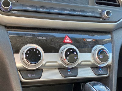2019 Hyundai ELANTRA SE