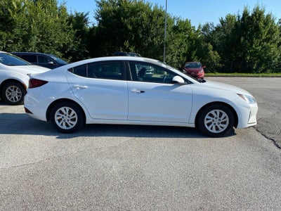 2019 Hyundai ELANTRA SE