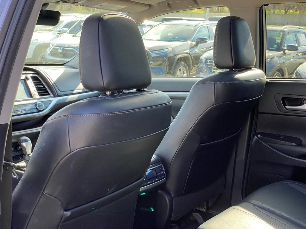 2017 Toyota Highlander Limited Platinum