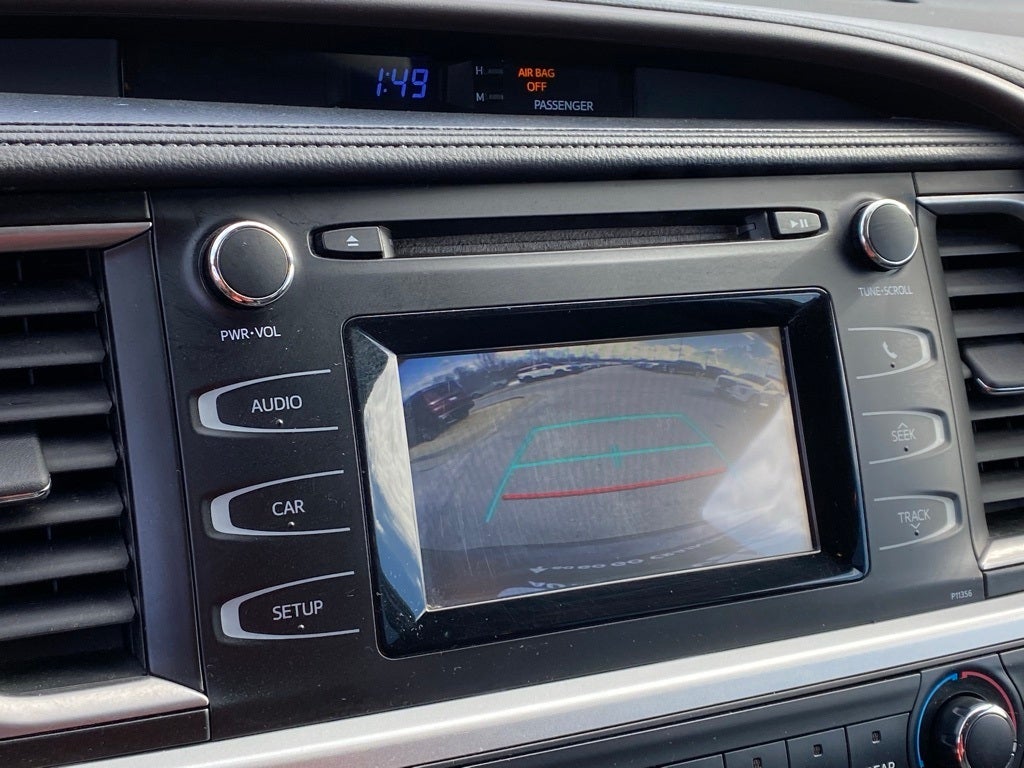 2017 Toyota Highlander LE LOW MILES 3RD ROW