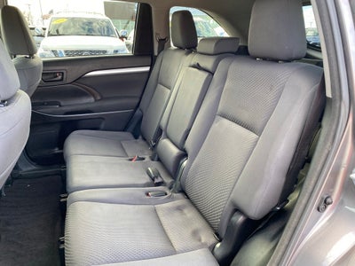 2017 Toyota Highlander LE LOW MILES 3RD ROW