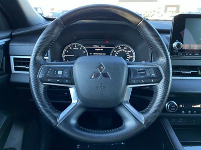 2022 Mitsubishi Outlander SE