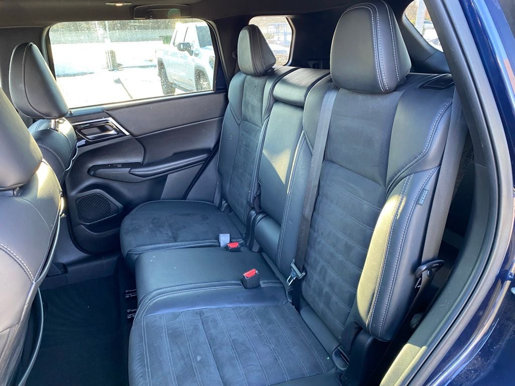 2022 Mitsubishi Outlander SE