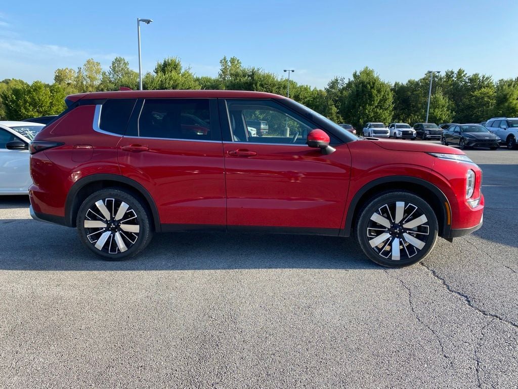 2025 Mitsubishi Outlander SE