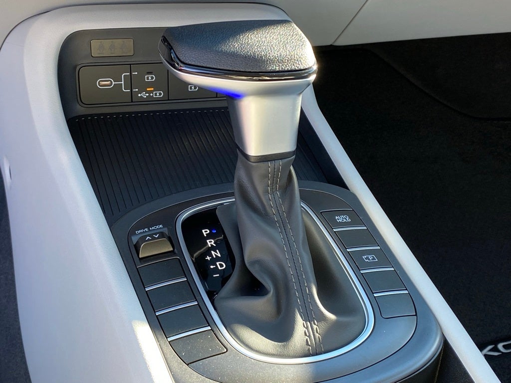 2026 Hyundai KONA SE FWD