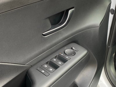 2026 Hyundai KONA SE FWD