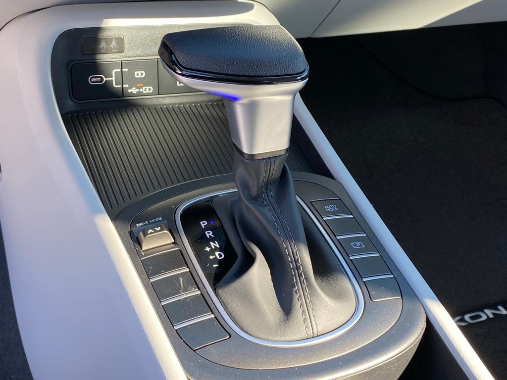 2026 Hyundai KONA SE FWD