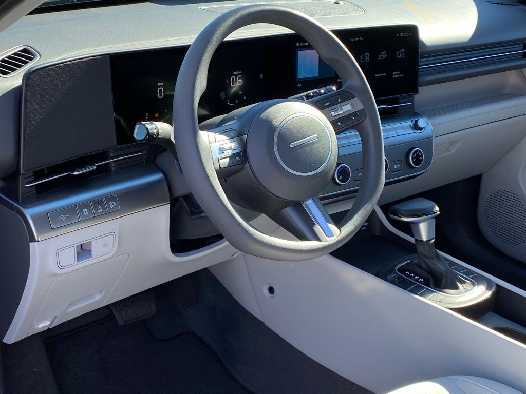 2026 Hyundai KONA SE FWD