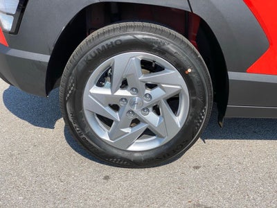2027 Hyundai KONA SE FWD
