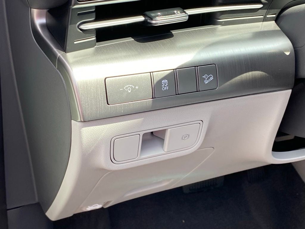 2027 Hyundai KONA SE FWD