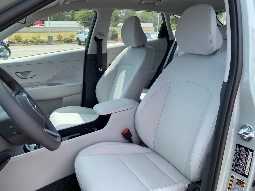 2027 Hyundai KONA SE FWD