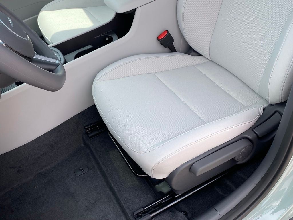 2027 Hyundai KONA SE FWD
