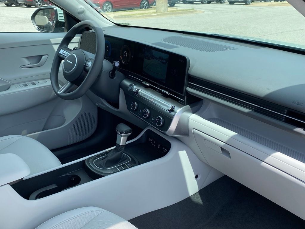 2027 Hyundai KONA SE FWD
