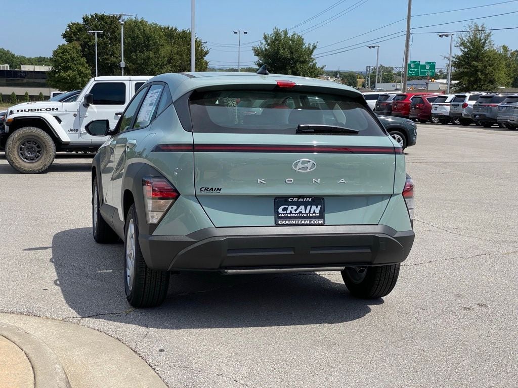 2027 Hyundai KONA SE FWD