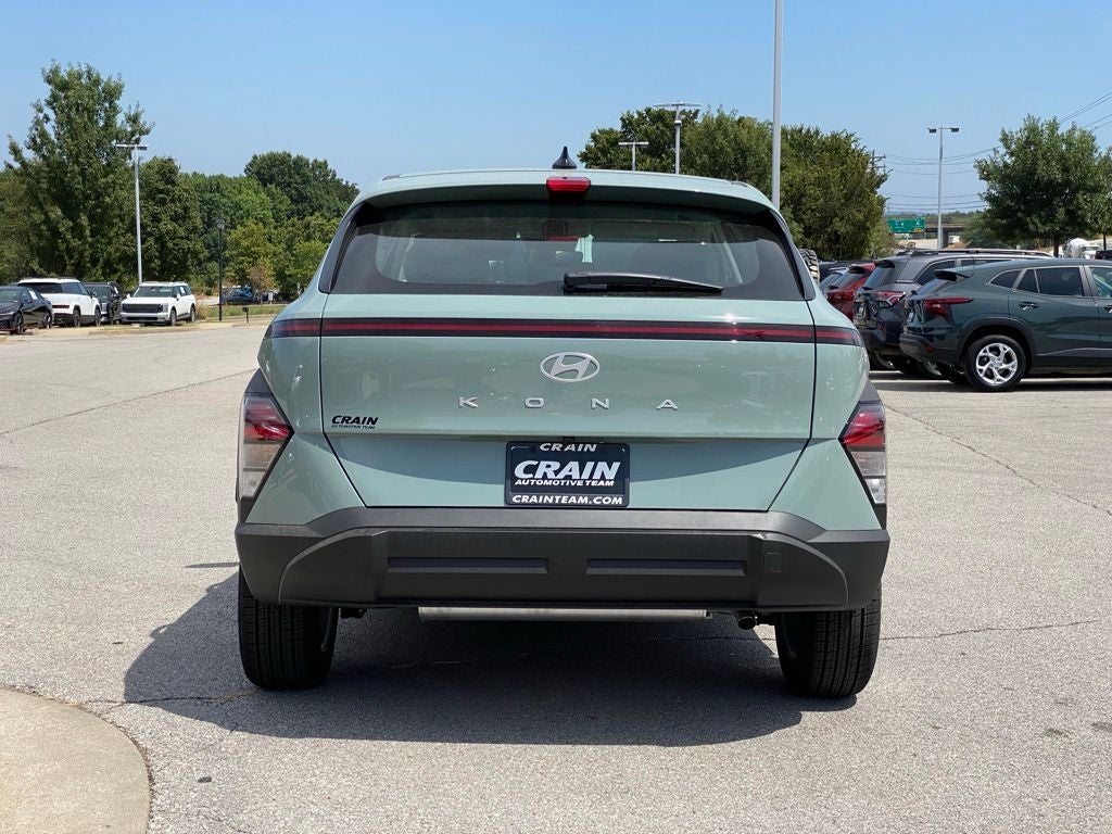 2027 Hyundai KONA SE FWD