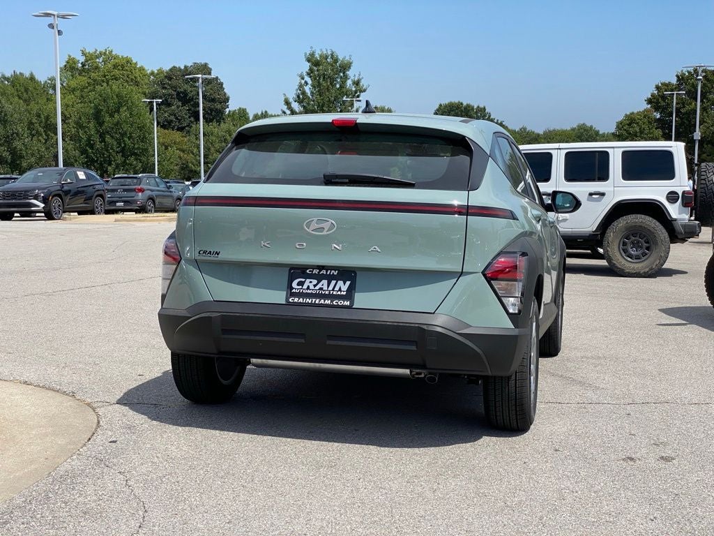 2027 Hyundai KONA SE FWD