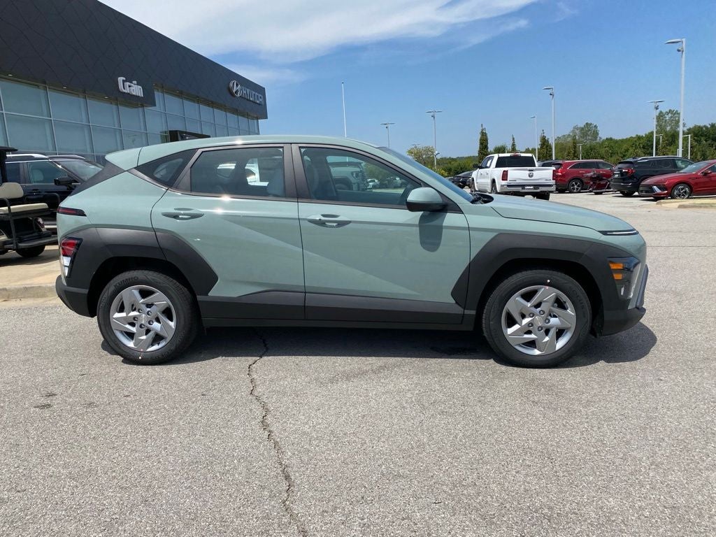 2027 Hyundai KONA SE FWD