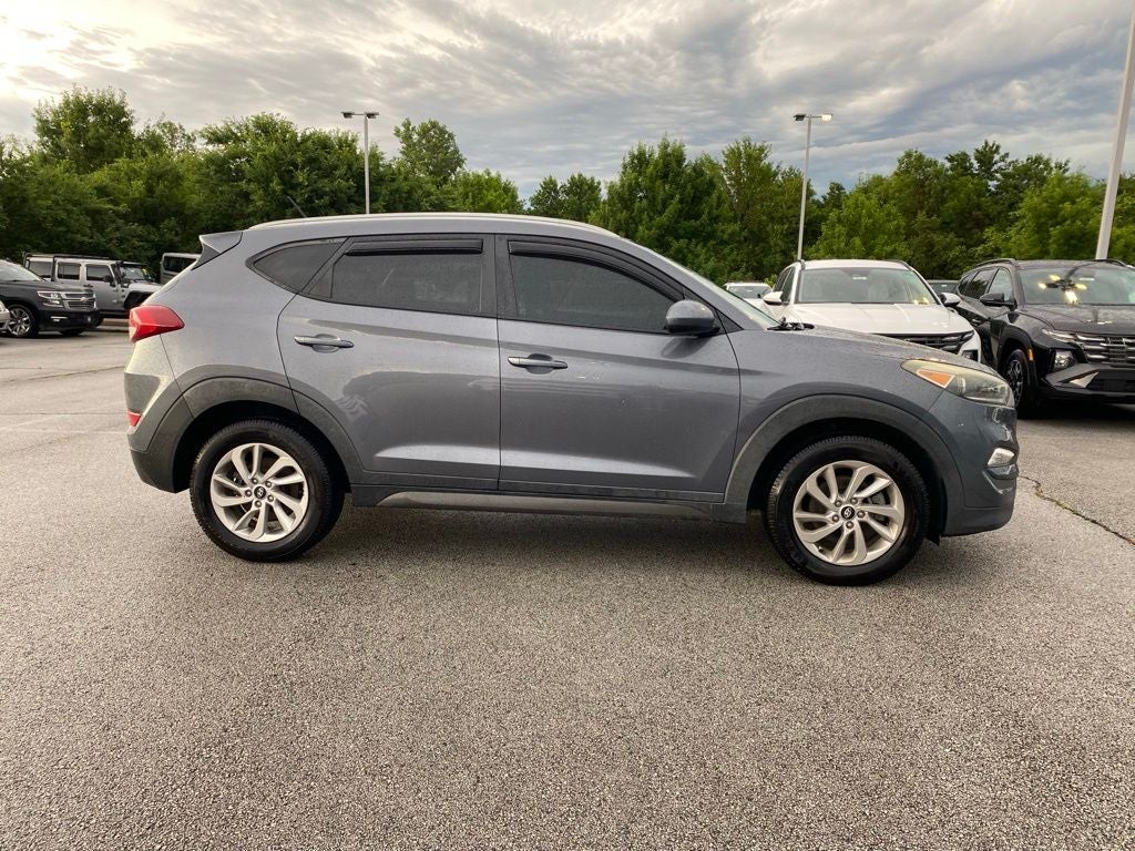 2016 Hyundai TUCSON SE