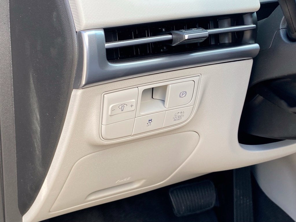 2026 Hyundai TUCSON HYBRID SE