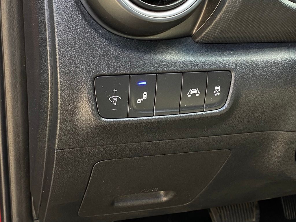 2021 Hyundai KONA SEL